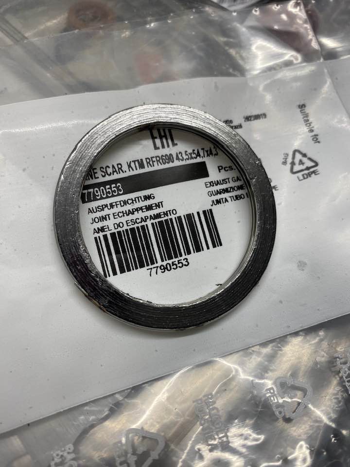 Exhaust header pipe-cyl head gasket KTM690/Husqvarna701/GasGas700 image 0