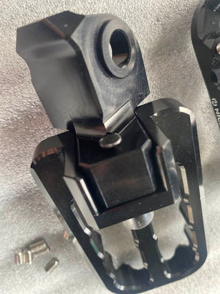 KTM690/GasGas700/Husqvarna 701 Nice CnC Wide Adjustable Height  Footrests image 3
