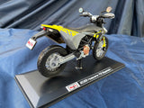 Husqvarna 701 Supermoto 1:12 Scale Model