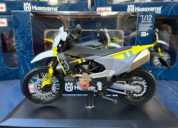 Husqvarna 701 Supermoto 1:12 Scale Model